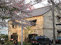 �M�������[����